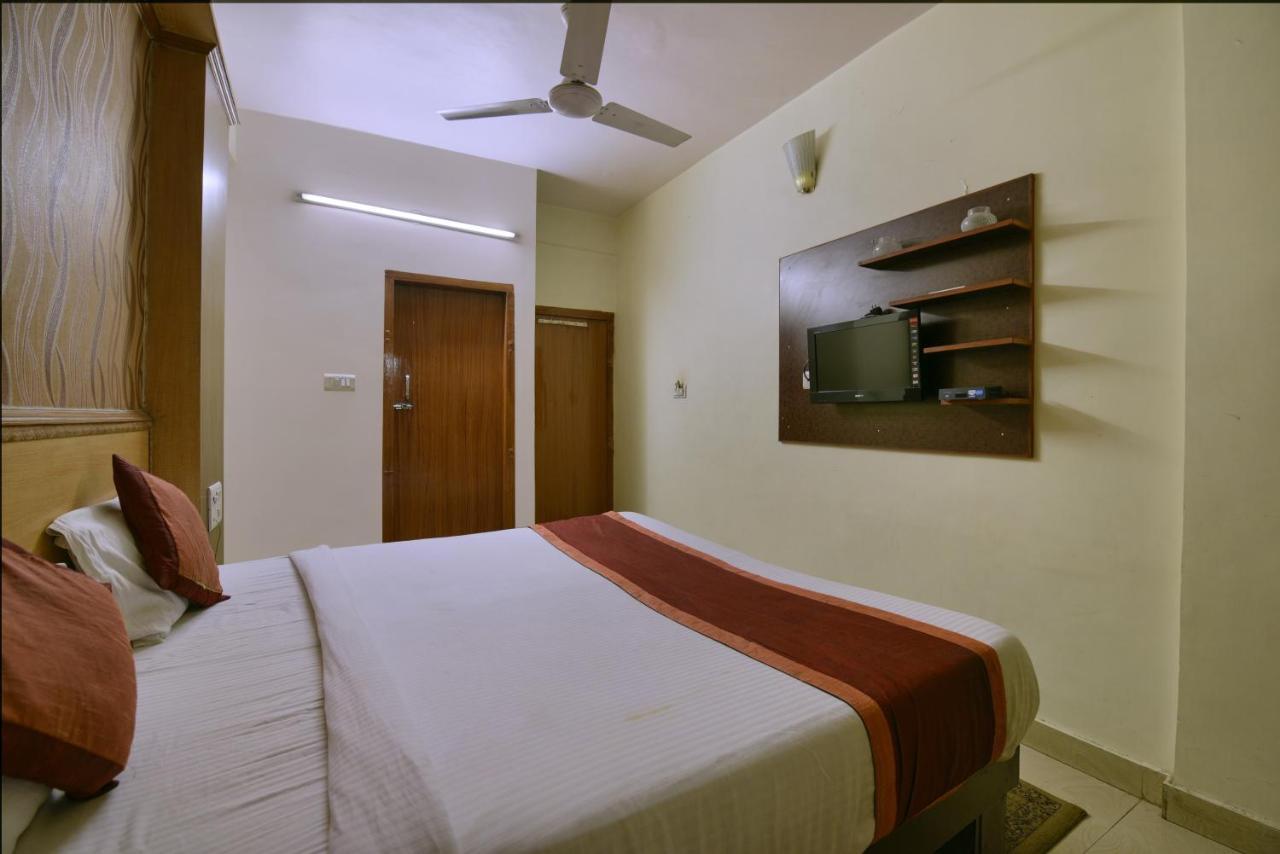 Oyo 2326 Hotel Star Plaza Jaipur Bagian luar foto
